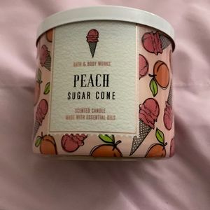 Brand new peach sugar cone Bath & Body Works candle